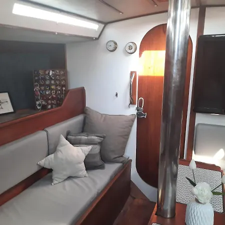 Båthotell Voilier Logement Spacieux A Louer Au Port - Plage - 11 Aude