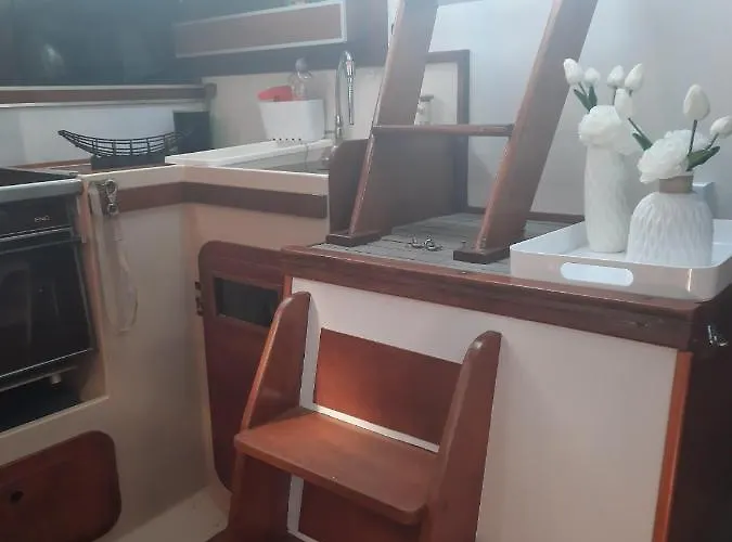 Voilier Logement Spacieux A Louer Au Port - Plage - 11 Aude * グリュイッサン